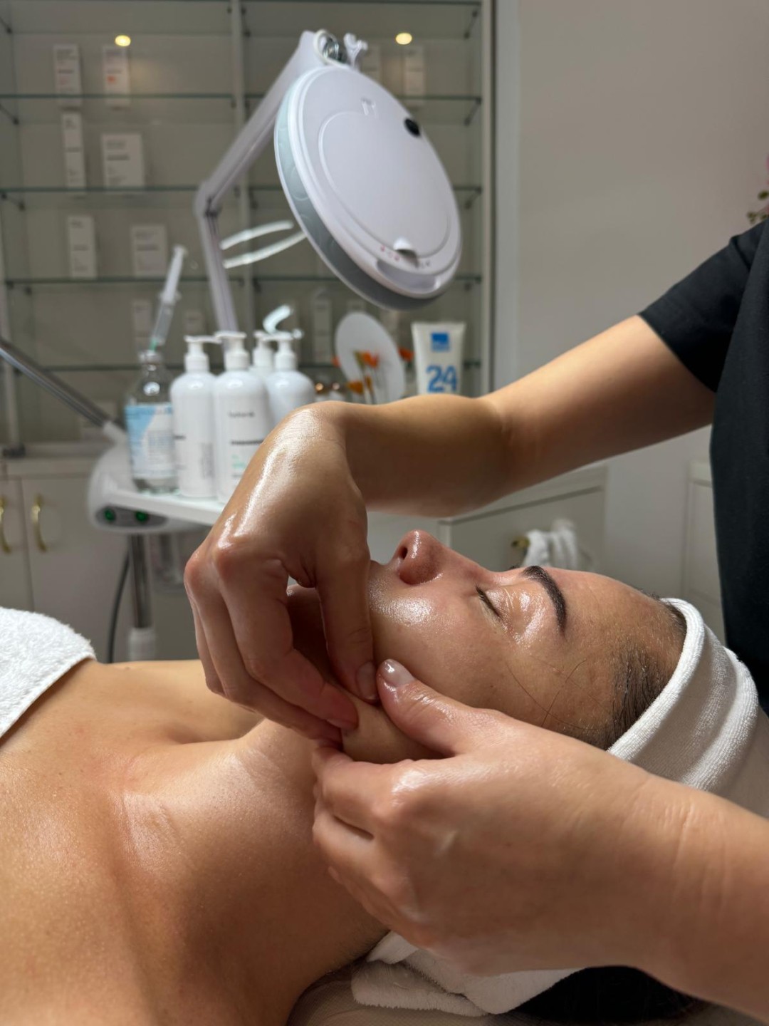 Silk skin #zagreb Tretman lica Lift and Glow Intense