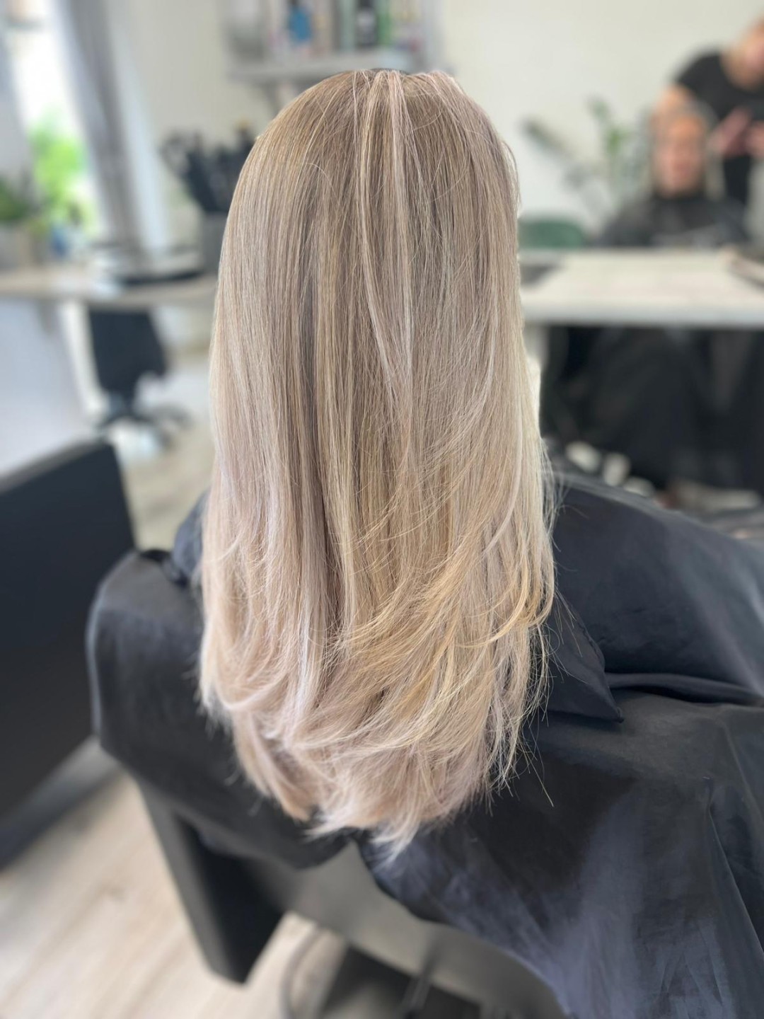 Jelle #porec Feniranje i stiliziranje Feniranje na ravno - ispod ramena