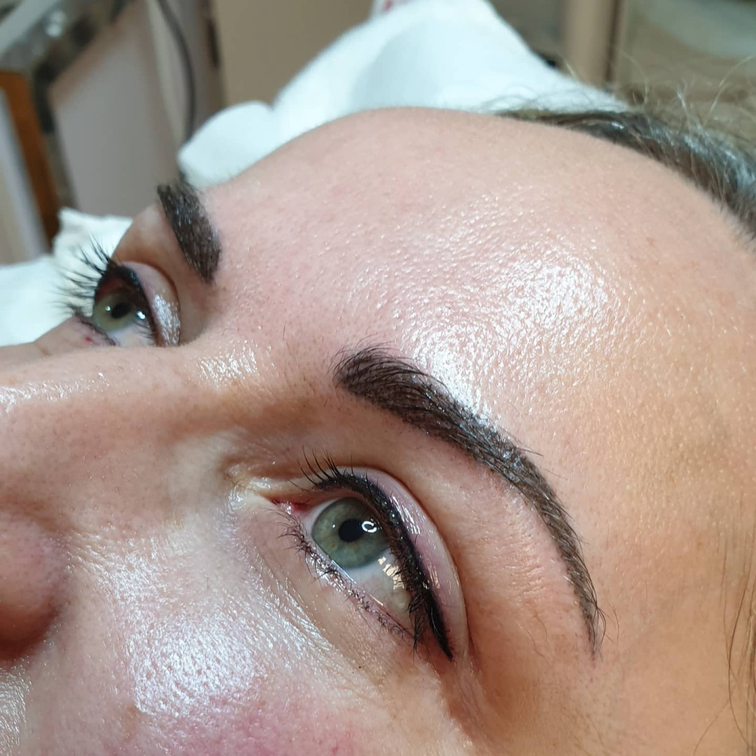 Linico #zagreb Trajna šminka Eyeliner  deblja i produžena crta-2 termina