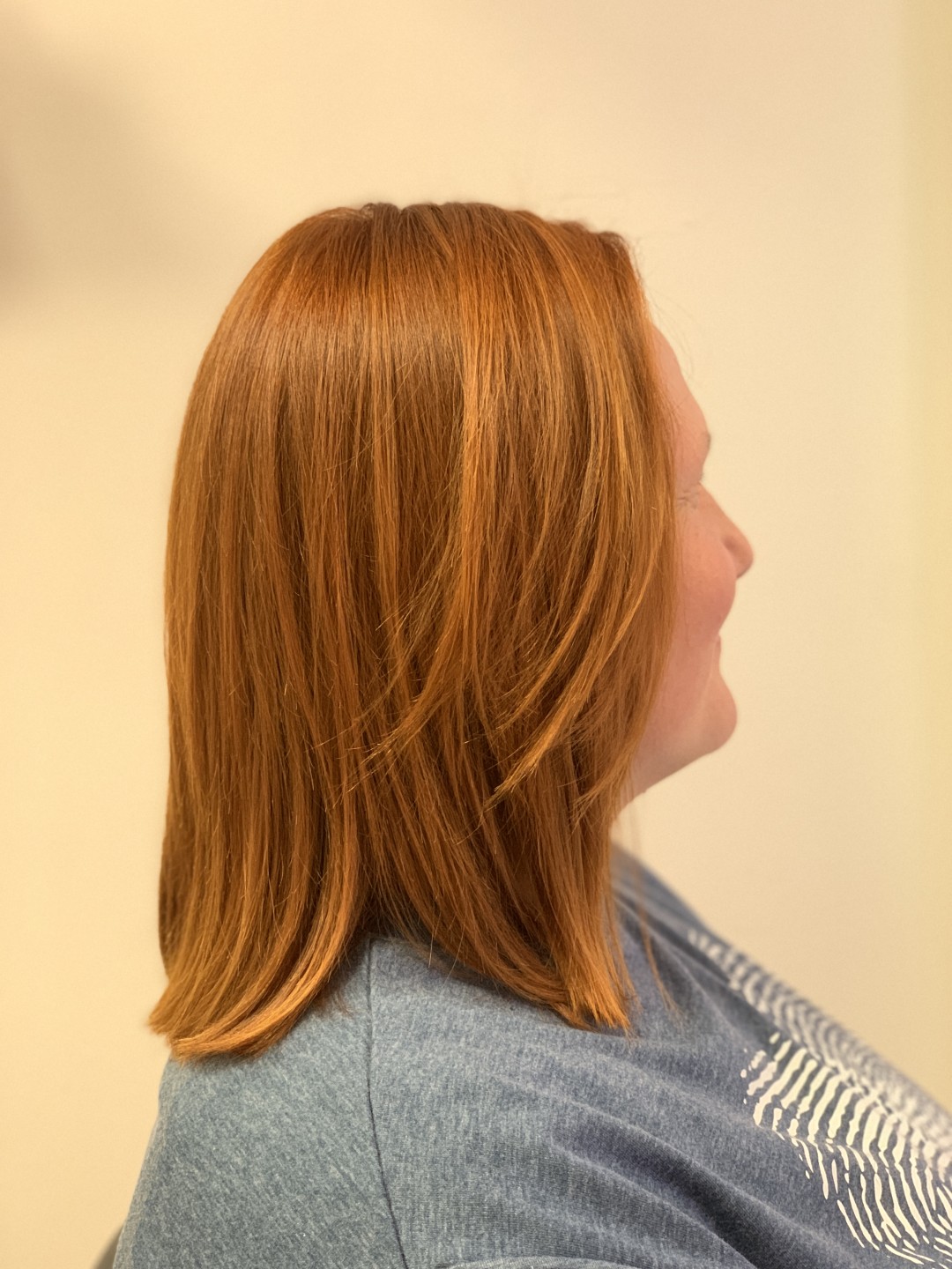 La voûte lumière #zagreb Bojanje kose Bojanje izrasta i frizura- kosa srednje dužine