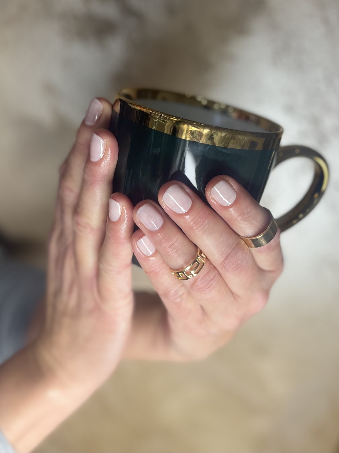 Mia’s Beautique #zagreb Manikura Manikura + lakiranje noktiju