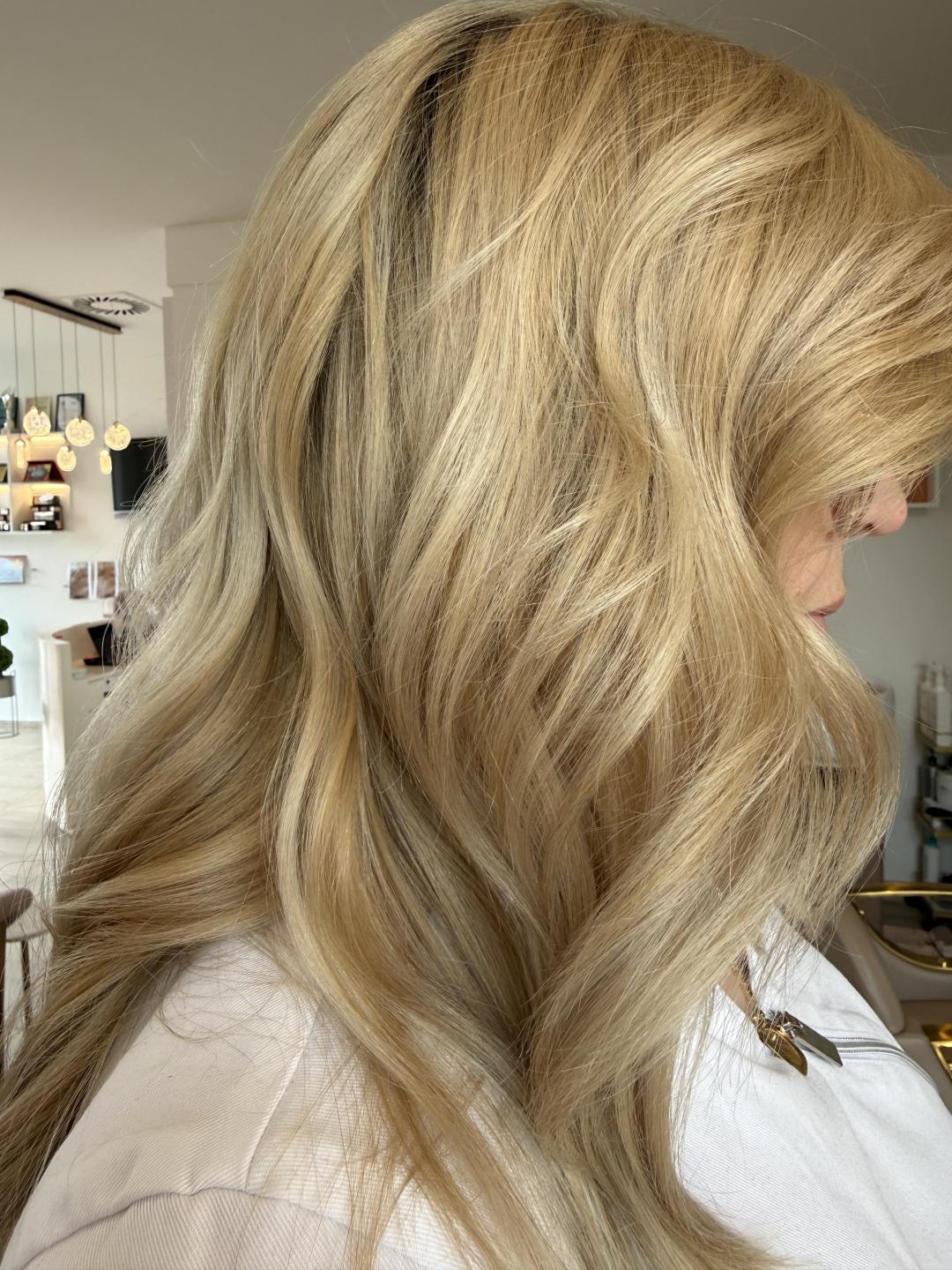 Pranje kose + feniranje VALOVI / PEGLA / FIGARO - DUGA KOSA - SABRINA STRIJA BEAUTY & SPA, Zagreb Uvijanje, kovrče i valovi Frizerski saloni Uvijanje, kovrče i valovi, Zagreb, Novi Zagreb – zapad