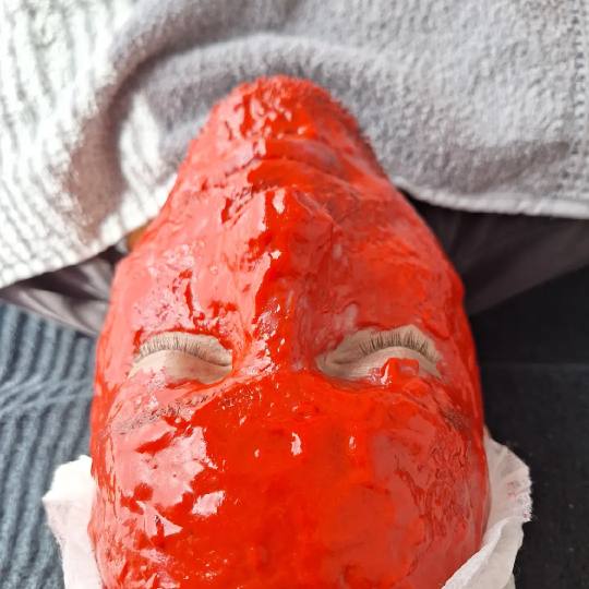 Bella #zagreb Tretman lica  VAMPIRE PLLA (poly - l - lactic acid) INFUSION jelly mask 💧

♥️