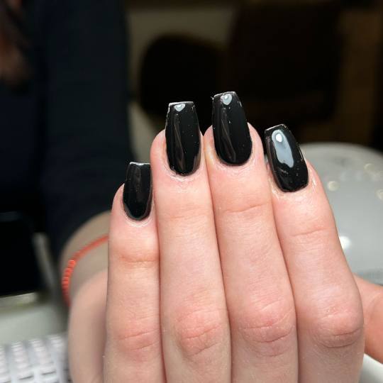 Glow Differently #zagreb Nadogradnja noktiju Ugradnja noktiju - S dužina