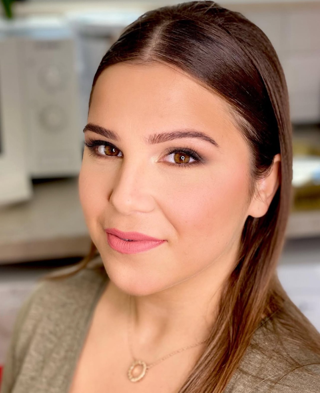 IFD Beauty #split Make-up / šminkanje Profesionalno šminkanje + ugradnja umjetnih trepavica