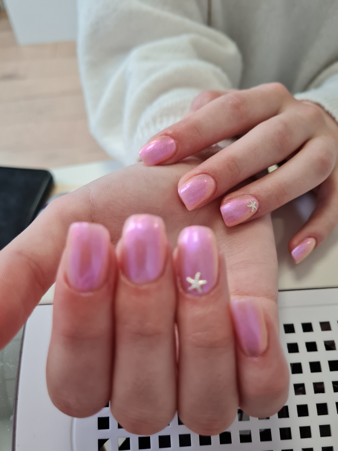 Chic Beauty West #zagreb Lakiranje noktiju Ugradnja noktiju gelom + Comby manikir - M dužina noktiju