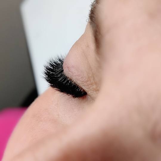 Valenne #zagreb Nadogradnja trepavica Nadopuna ugradnje trepavica - do 34 dana