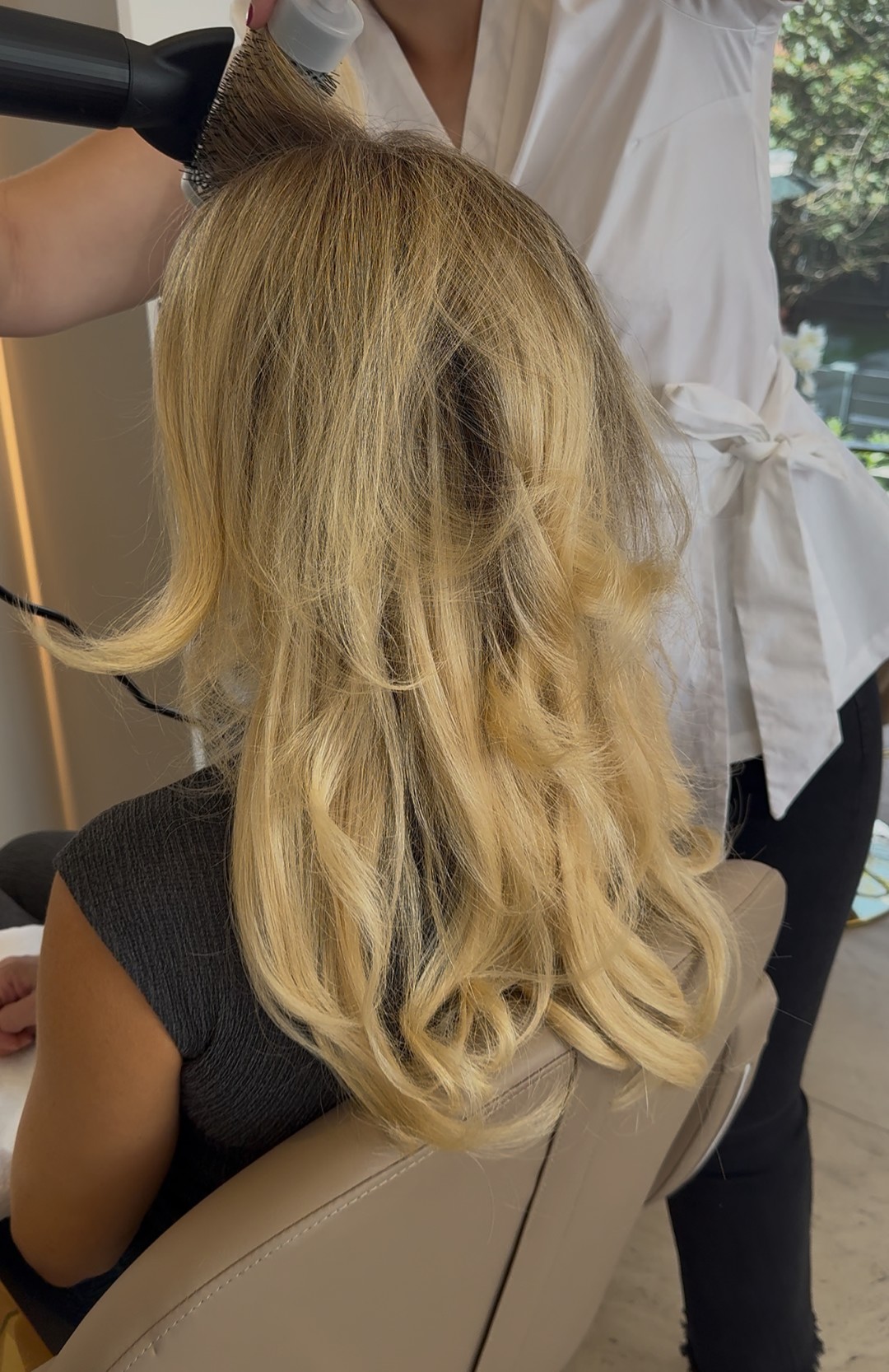 SABRINA STRIJA BEAUTY & SPA #zagreb Feniranje i stiliziranje Pranje kose + feniranje na ravno - ekstra duga kosa