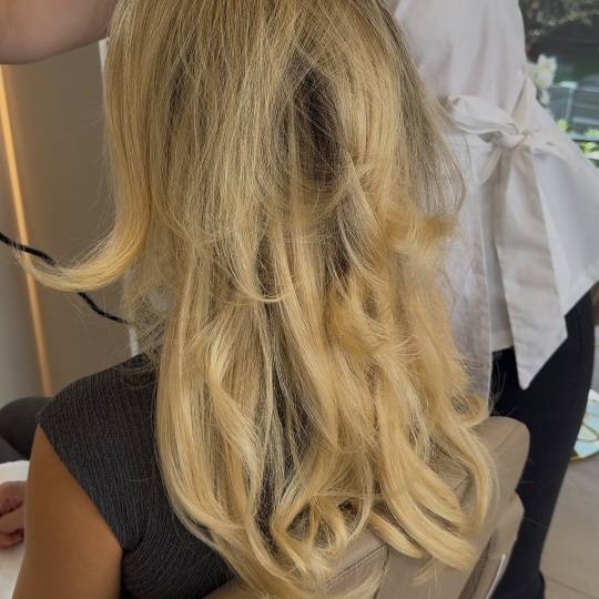 SABRINA STRIJA BEAUTY & SPA #zagreb Feniranje i stiliziranje Pranje kose + feniranje na ravno - ekst