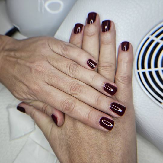 Anahata Beauty & Balance studio #zagreb Manikura Manikura + lakiranje noktiju