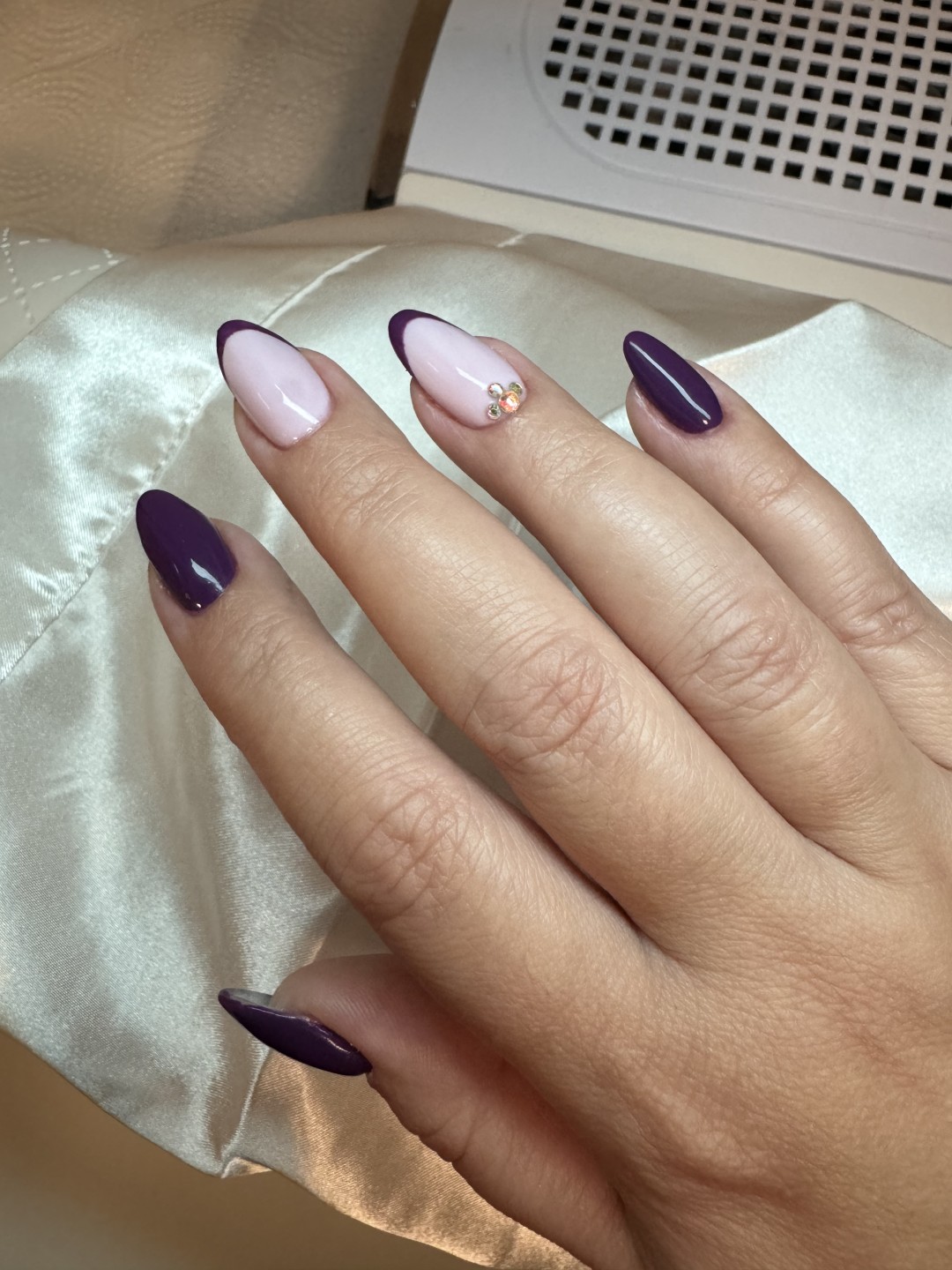 Stellaria beauty studio #velika-gorica Ukrašavanje noktiju French crtani