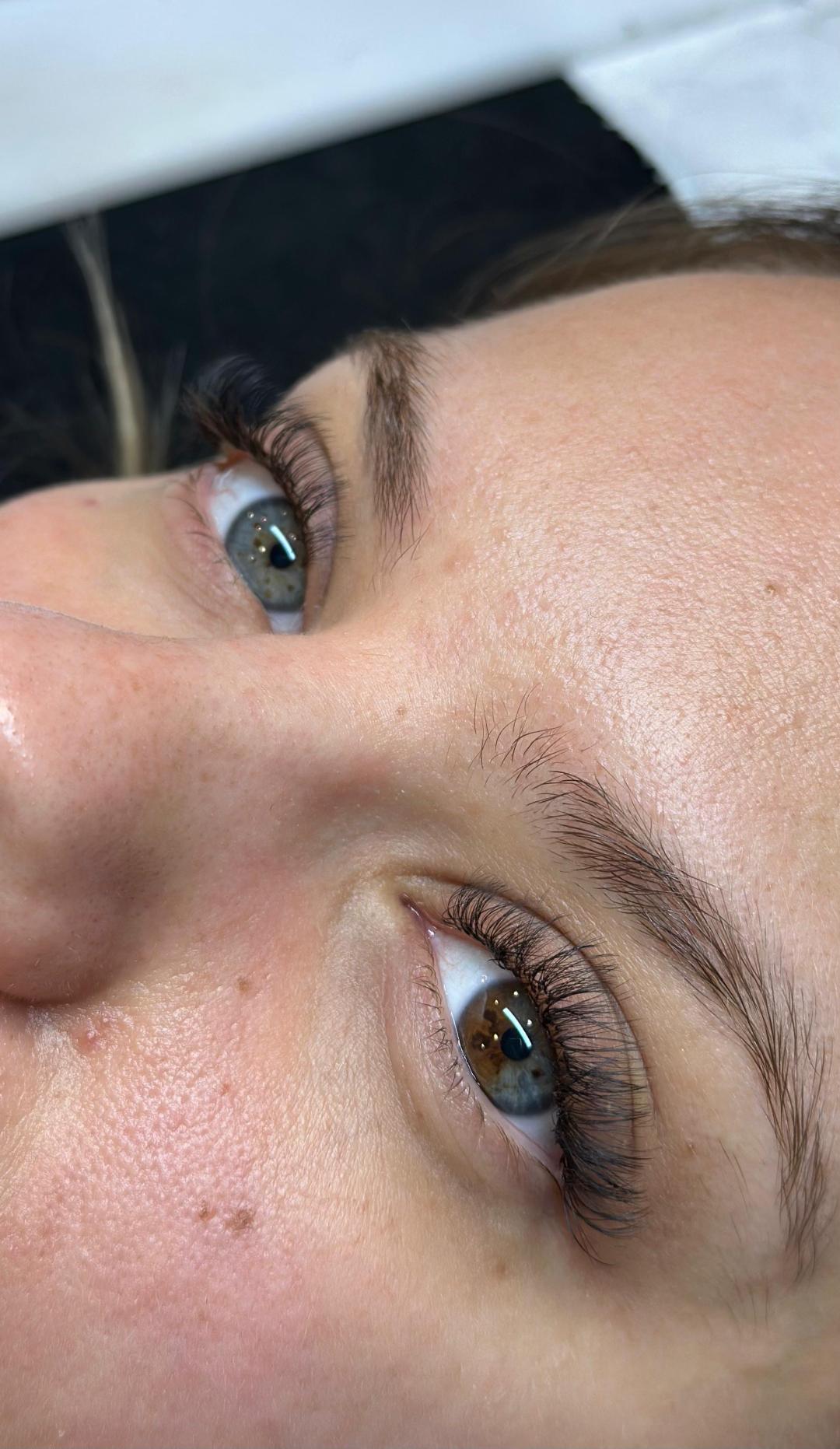 Ugradnja trepavica - Valenne, Zagreb Nadogradnja trepavica Lice Nadogradnja trepavica, Zagreb, Stenjevec