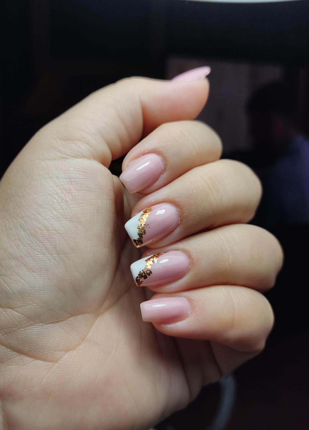 Nadopuna gela - S dužina - Ally, Zagreb Izlivanje noktiju Nokti Izlivanje noktiju, Zagreb, Trešnjevka – sjever