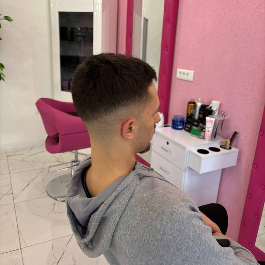 Beauty Studio Amina #zagreb Muško šišanje Muško šišanje - klasično