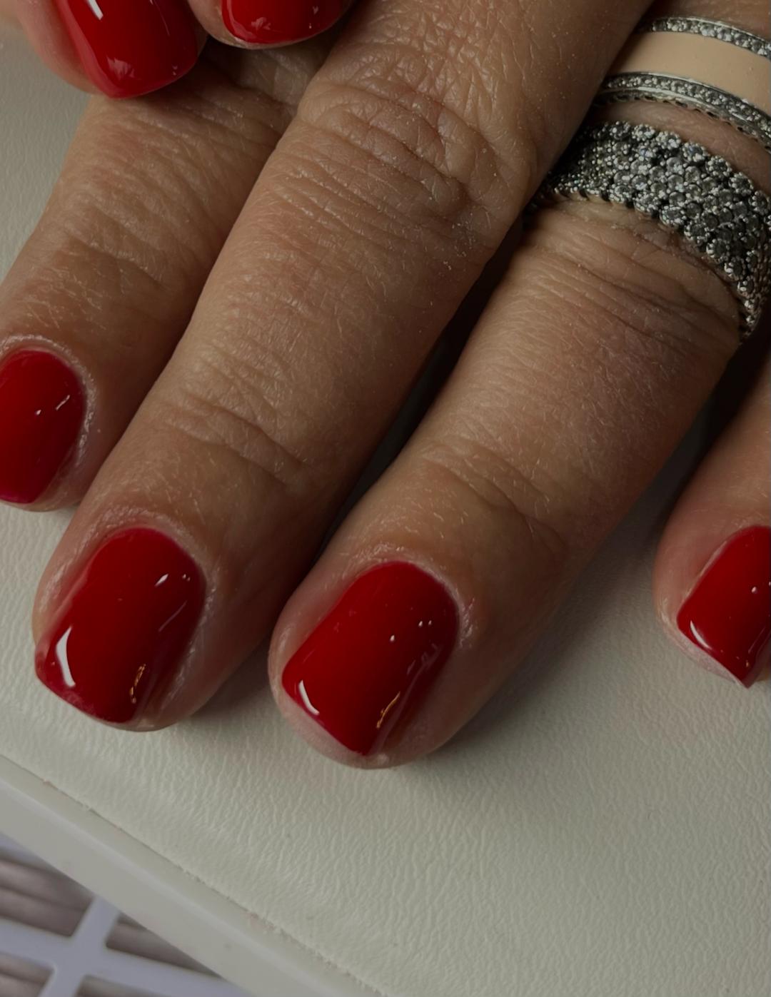 Mia’s Beautique #zagreb Manikura Comby manikura i gradivni trajni lak -ruke