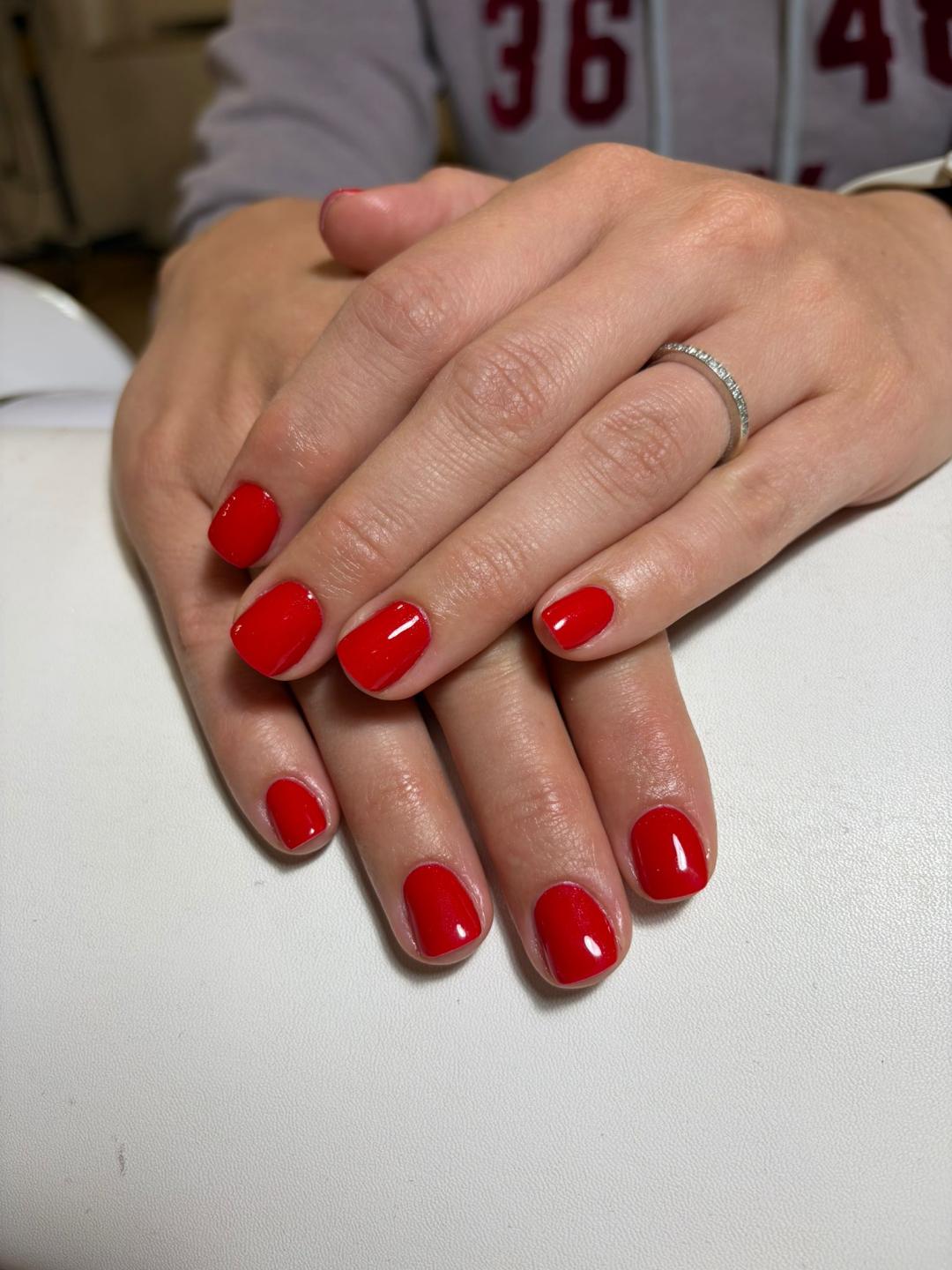 Glow Differently #zagreb Manikura Manikura + trajni lak