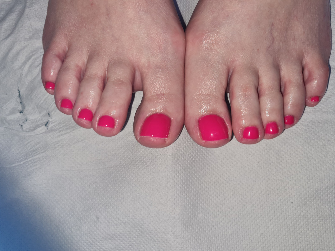 Chic Beauty West #zagreb Estetska pedikura Pedikura + trajni lak