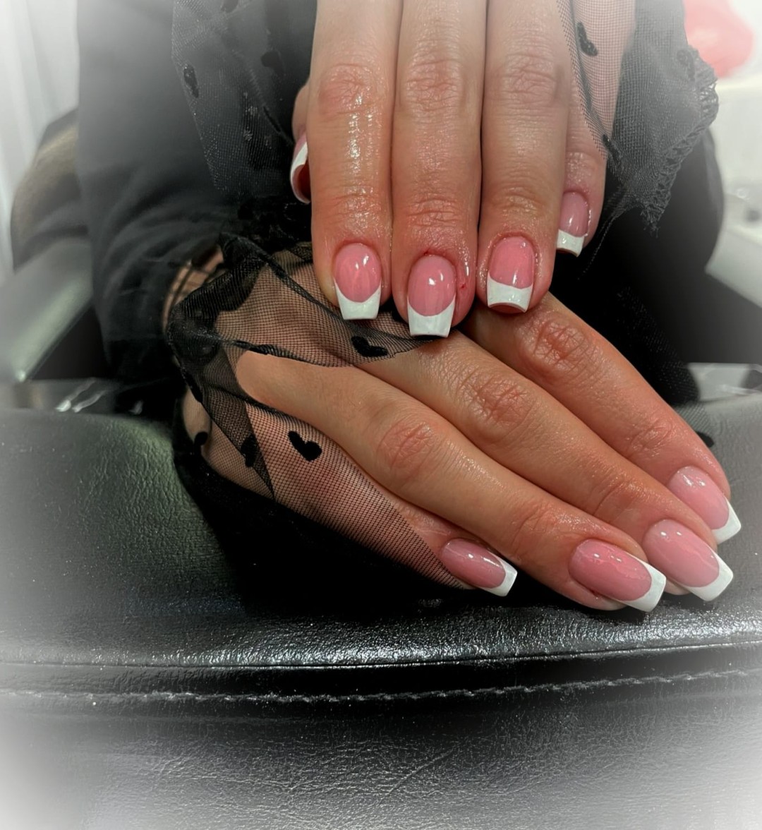 Ugradnja noktiju - S dužina - Roses & friends, Zagreb Nadogradnja noktiju Nokti Nadogradnja noktiju, Zagreb, Donja Dubrava