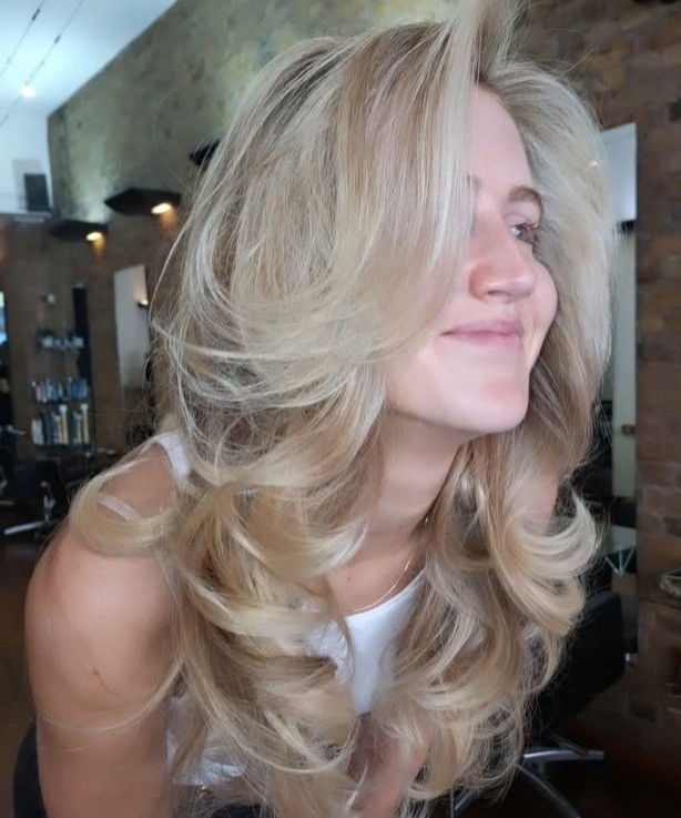 Kudos Hair #zagreb Feniranje i stiliziranje Feniranje volumensko - ekstra duga kosa