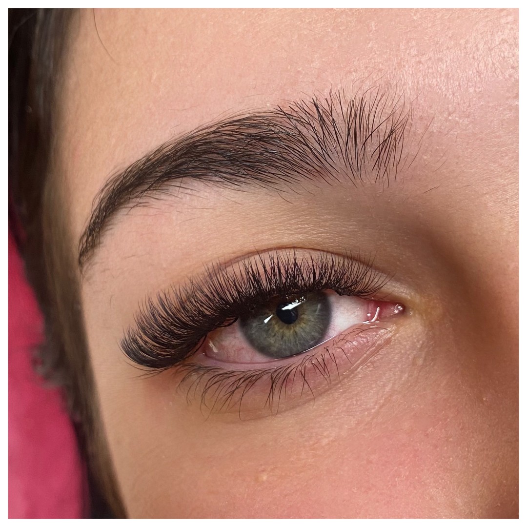 Livi Beauty #zagreb Nadogradnja trepavica Nadopuna volumenskih trepavica