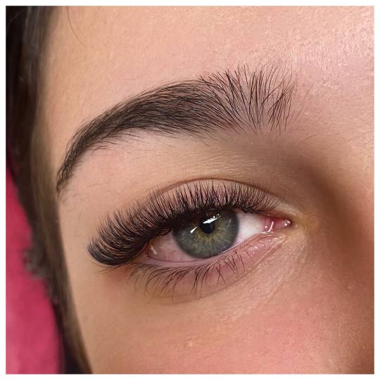 Livi Beauty #zagreb Nadogradnja trepavica Nadopuna volumenskih trepavica