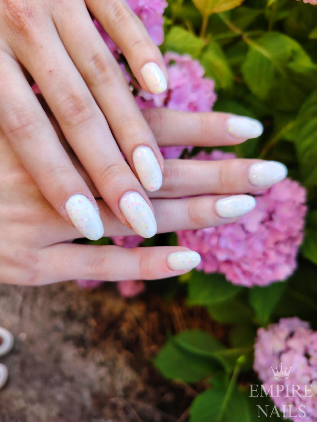 Empire Nails #zagreb Lakiranje noktiju Ojačani trajni lak - ruke