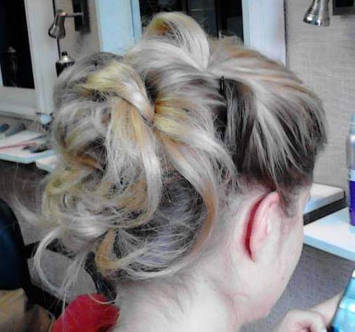 Studio HM #zagreb Njega i ojačavanje kose Svečana frizura