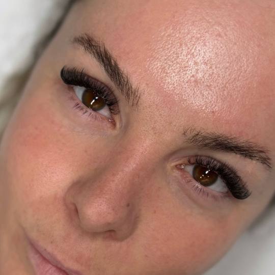 MOELL beauty #zagreb Nadogradnja trepavica Ugradnja volumenskih trepavica