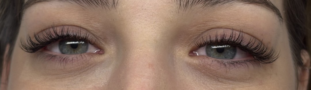 Sis Beauty Room #zagreb Nadogradnja trepavica Ugradnja klasičnih trepavica