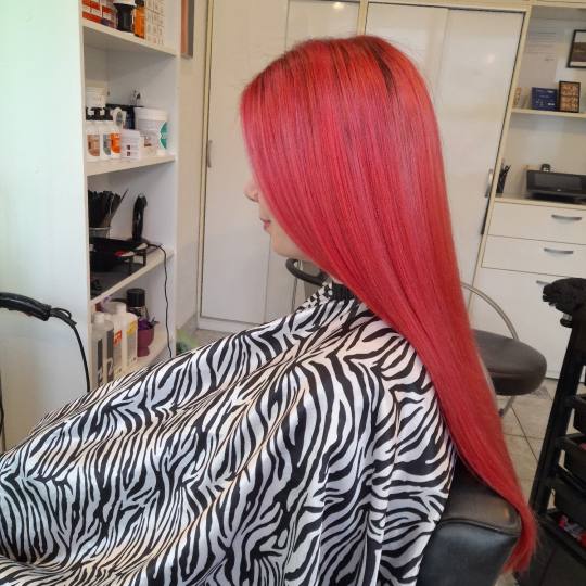 Wikleraj & Frajeraj #zagreb Bojanje kose Bojanje cijele dužine trajnom bojom - jako duga kosa