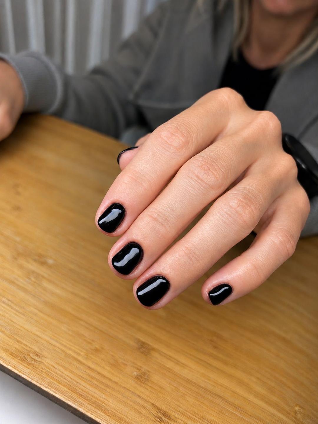 Manikura + gradivni trajni lak - ruke - Minie 2, Zaprešić Gel lak Nokti Gel lak, Zaprešić, Centar