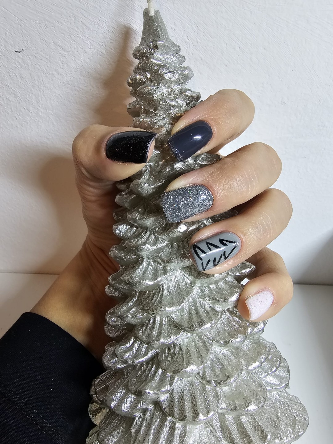 House of Beauty #zagreb Izlivanje noktiju Nadopuna / korekcija noktiju - M dužina