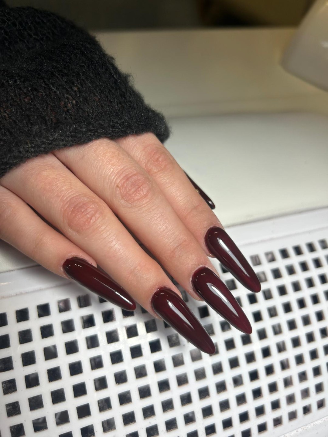 Ugradnja noktiju - L dužina - Glow Differently, Zagreb Nadogradnja noktiju Nokti Nadogradnja noktiju, Zagreb, Donji grad - Centar