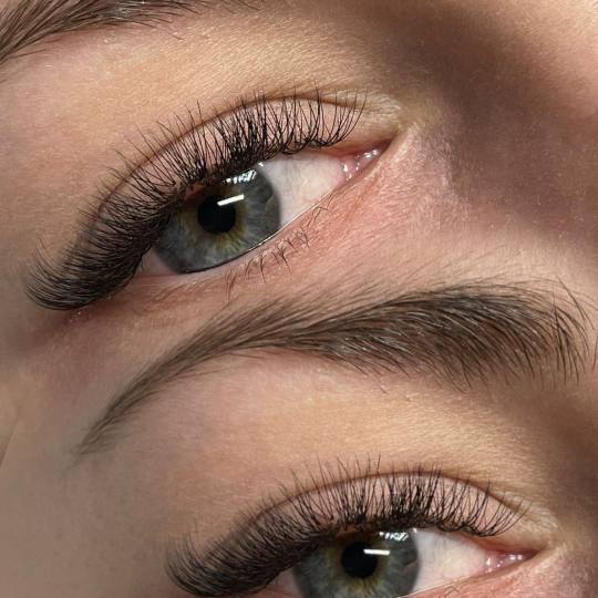 Ivy's Beauty Studio & Academy #zagreb Trepavice Ugradnja trepavica - volumen