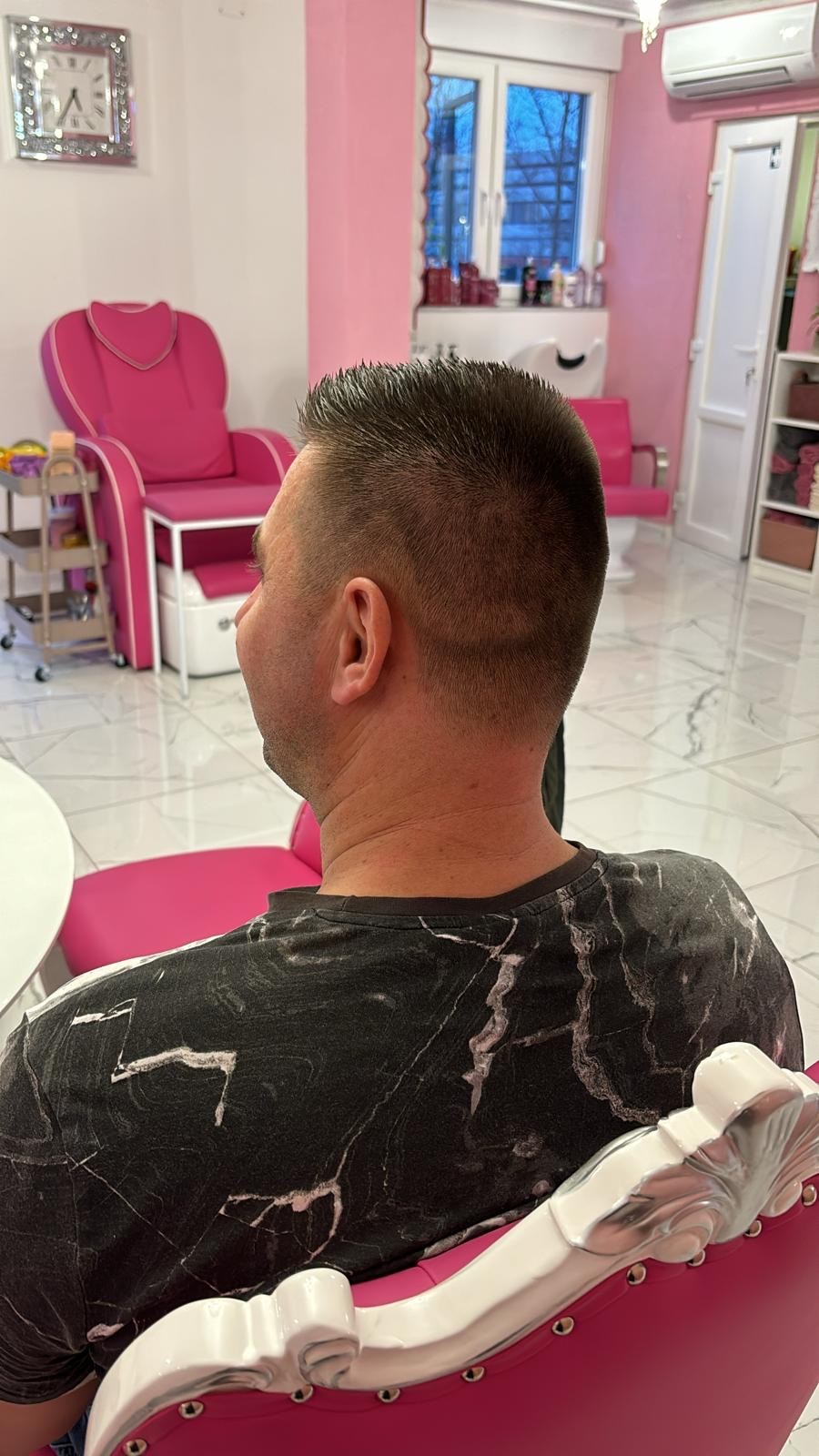 Beauty Studio Amina #zagreb Muško šišanje Muško šišanje mašinicom