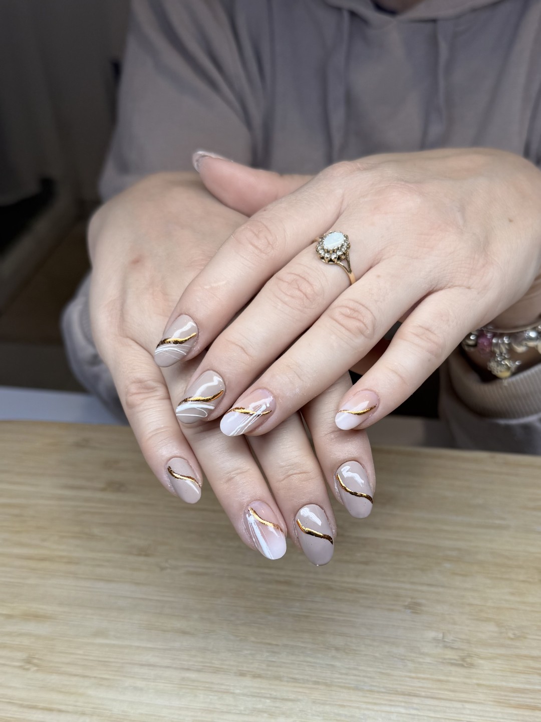 Minie #zapresic Korekcija noktiju Korekcija / nadopuna noktiju