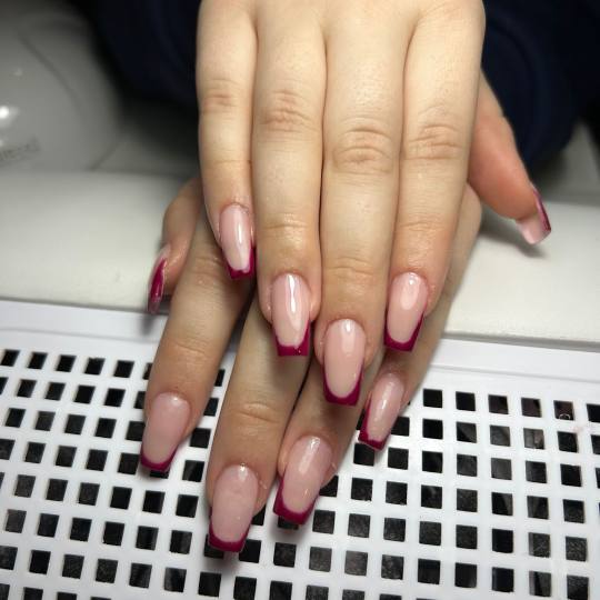 Glow Differently #zagreb Nadogradnja noktiju Ugradnja noktiju - M dužina