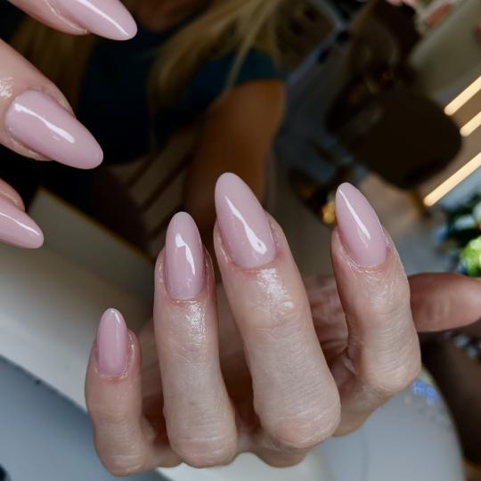 SABRINA STRIJA BEAUTY & SPA #zagreb Ojačavanje noktiju Ojačavanje prirodnih noktiju gelom - S duž