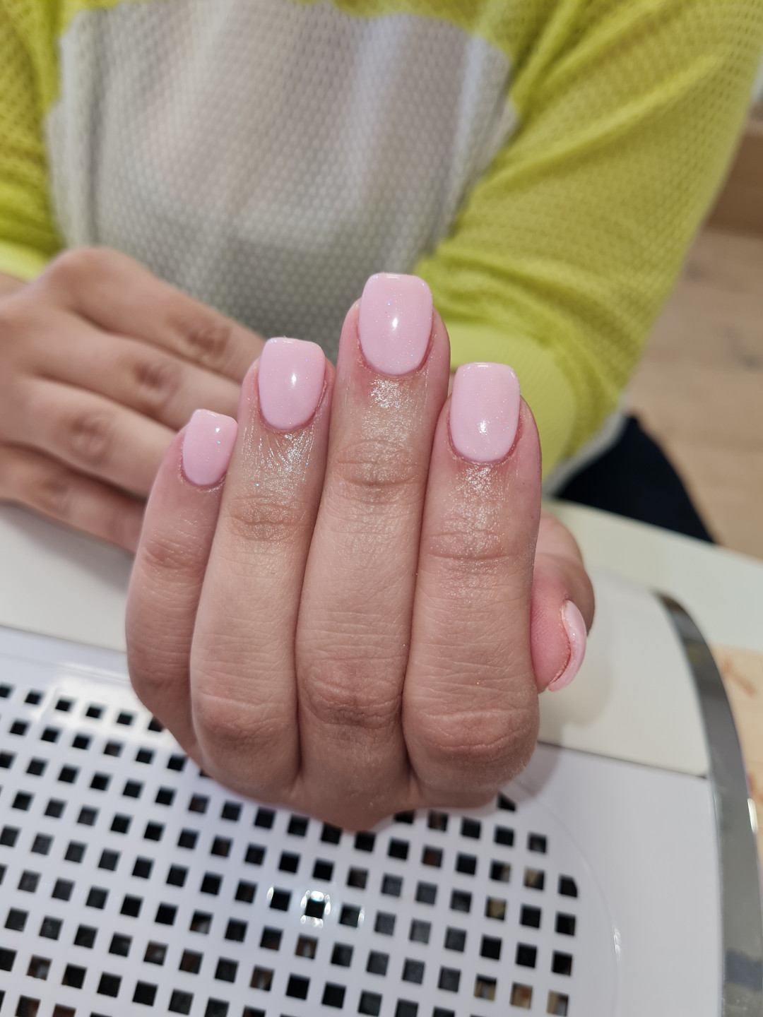 Chic Beauty West #zagreb Lakiranje noktiju Ugradnja noktiju gelom + Combry manikir - S dužina noktiju