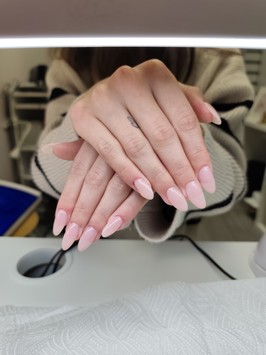 House of beauty by Gabriela #zagreb Izlivanje noktiju Ugradnja noktiju gel tipsama - M dužina