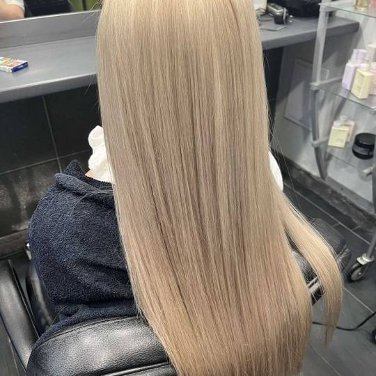 Studio Divas #rijeka Bojanje kose Bojanje izrasta - ekstra duga kosa bojanje, šišanje, fen