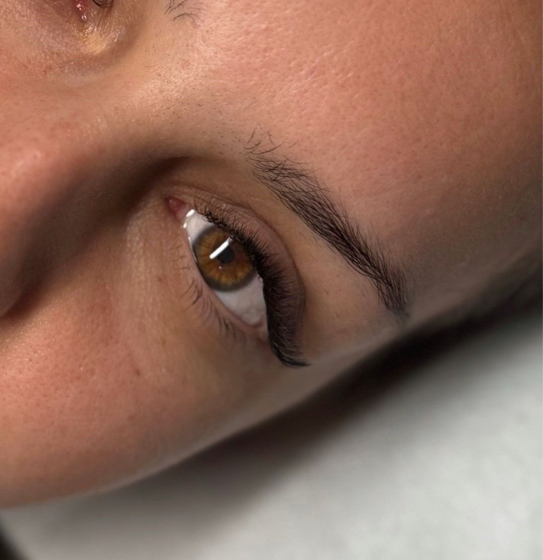 Ugradnja volumenskih trepavica - MOELL beauty, Zagreb Nadogradnja trepavica Lice Nadogradnja trepavica, Zagreb, Peščenica – Žitnjak