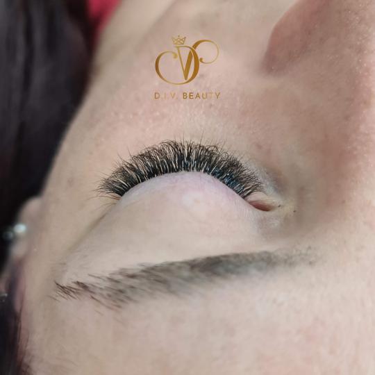 D.I.V. Beauty #rijeka Nadogradnja trepavica Ugradnja trepavica