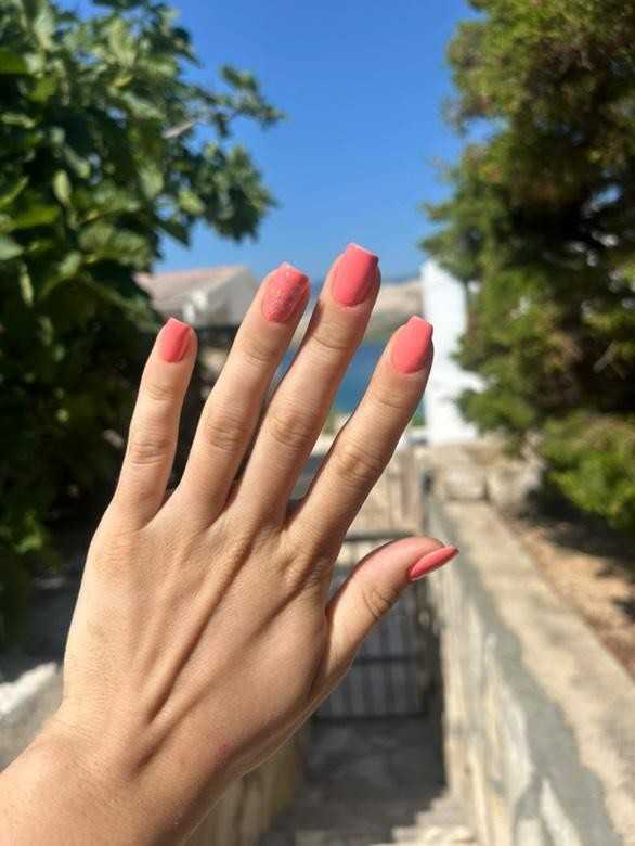 Daniva brow and beauty #zagreb Gel lak Ojačani trajni lak - ruke