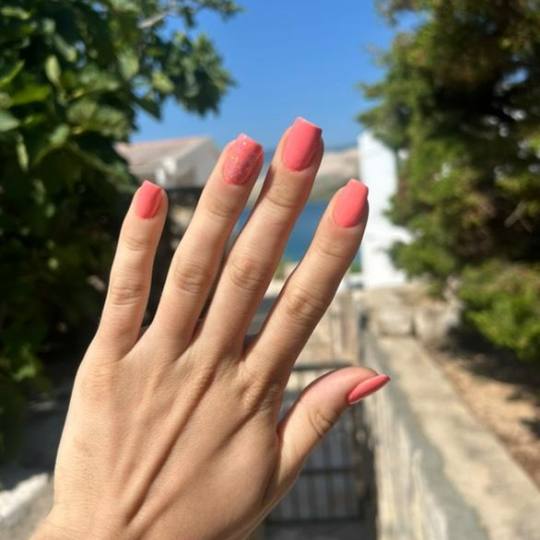 Daniva brow and beauty #zagreb Gel lak Ojačani trajni lak - ruke