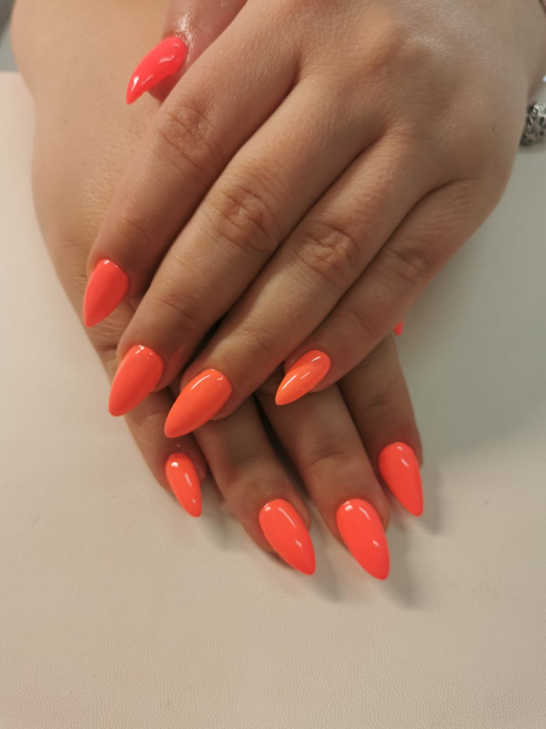 Melanis i Silueta studio za njegu lica i tijela #zagreb Gel lak Gel na prirodnim noktima