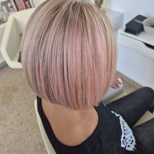 Beauty Box Studio #osijek Pramenovi Pramenovi na foliju - poluduga kosa