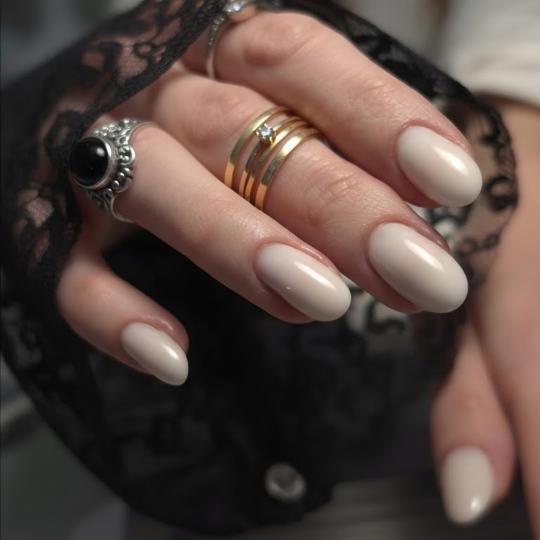 Zefir art nails #zagreb Manikura Gradivni trajni lak + manikura - S dužina