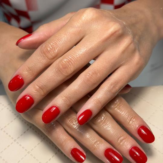 Antonela beauty studio #zagreb Manikura Manikura + trajni lak Jana nails Can’t get enough