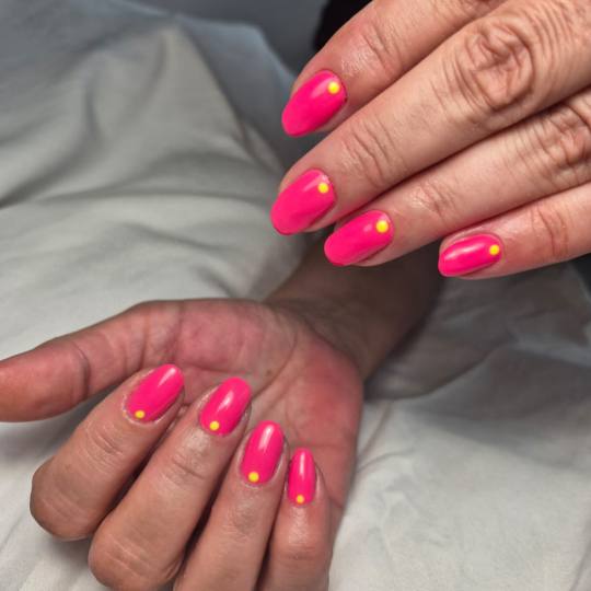 Nails & Beauty Studio #zagreb Izlivanje noktiju UGRADNJA/PRODULJIVANJE noktiju gelom - L dužina